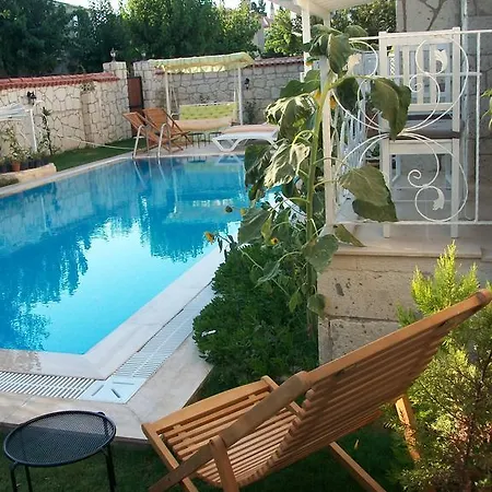 Munevver Abla Ev ألاتشاتي